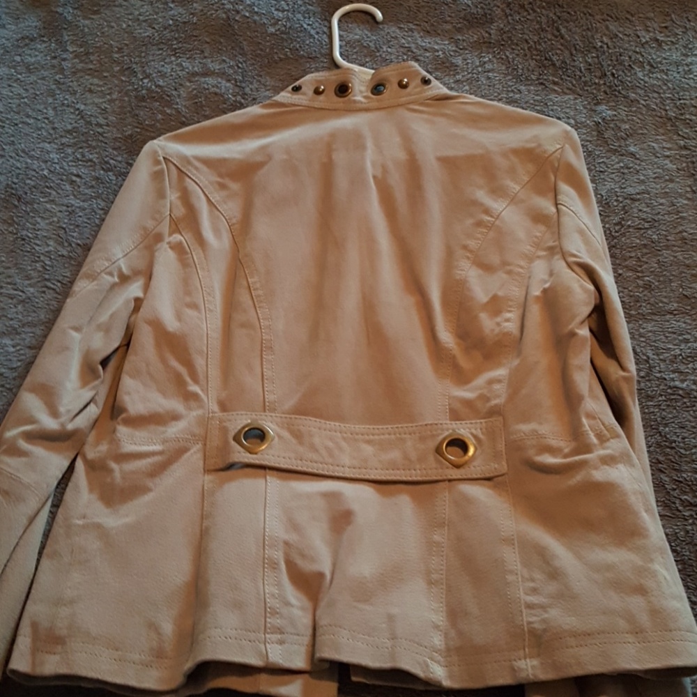 Jacket - Picture 2 of 3